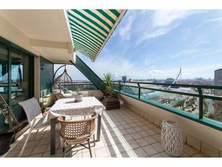 Rent Penthouse in Ciutat de les Ciències i de les Arts - Justicia. Atico en alquiler en ciutat de les arts i de les ciències