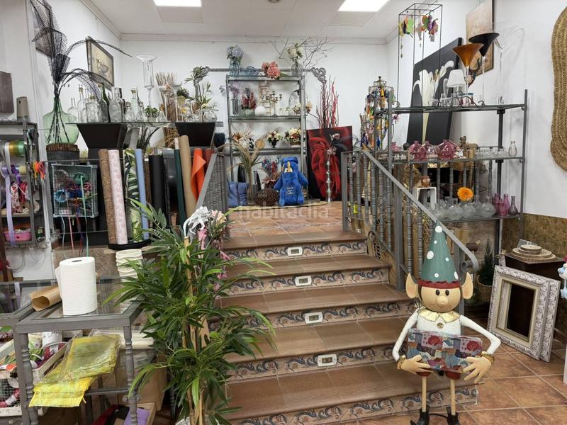 Foto 724e5003-25dd-4a46-a34a-4ba750038570. Traspaso local comercial traspaso de negocio de floristería en un buen barrio en Valencia