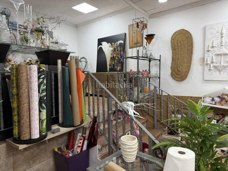 Foto cbe846db-4e8d-49e6-98ed-70902140a98c. Traspaso local comercial traspaso de negocio de floristería en un buen barrio en Valencia