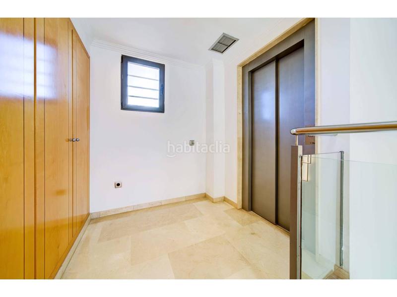 Foto 06e436b5-7aeb-4534-bc89-3f30ef4f6e98. Casa a schiera con riscaldamento parcheggio piscina in Valencia