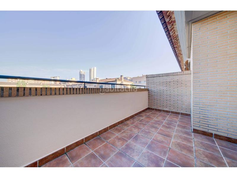 Foto be869e96-242c-4a35-83cb-9d3700db0d06. Casa a schiera con riscaldamento parcheggio piscina in Valencia