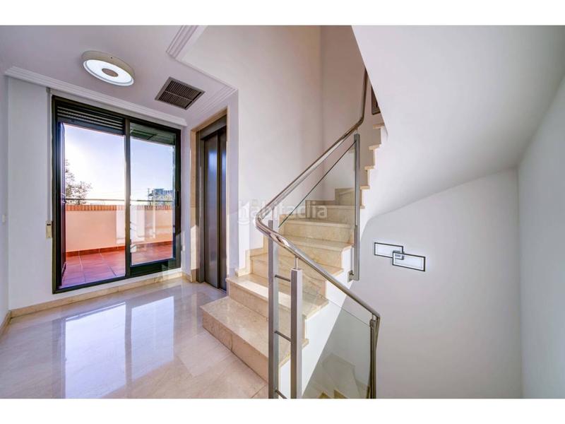 Foto d8043233-330a-41b0-9003-fe62da02f7ab. Casa a schiera con riscaldamento parcheggio piscina in Valencia