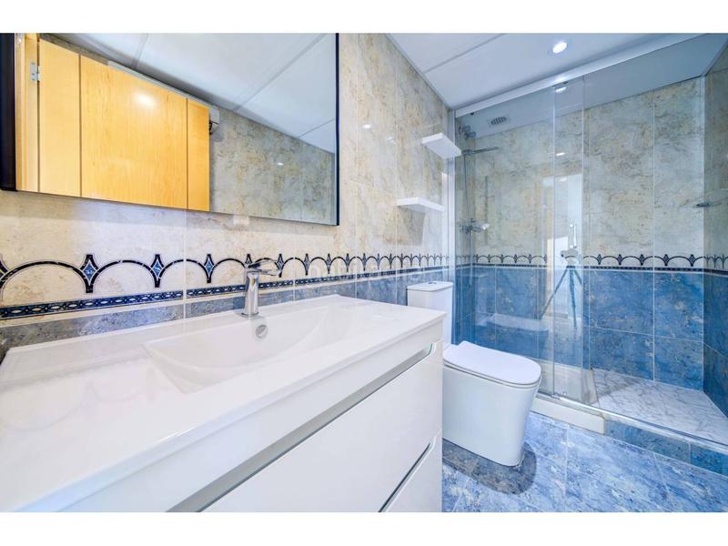 Foto f8f028ba-a623-4c0b-883f-2e3eac056dea. Casa a schiera con riscaldamento parcheggio piscina in Valencia