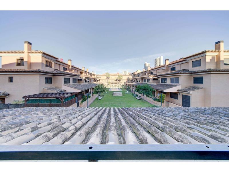 Foto ff5c7b42-63fb-4571-bdfc-84903058643b. Casa a schiera con riscaldamento parcheggio piscina in Valencia
