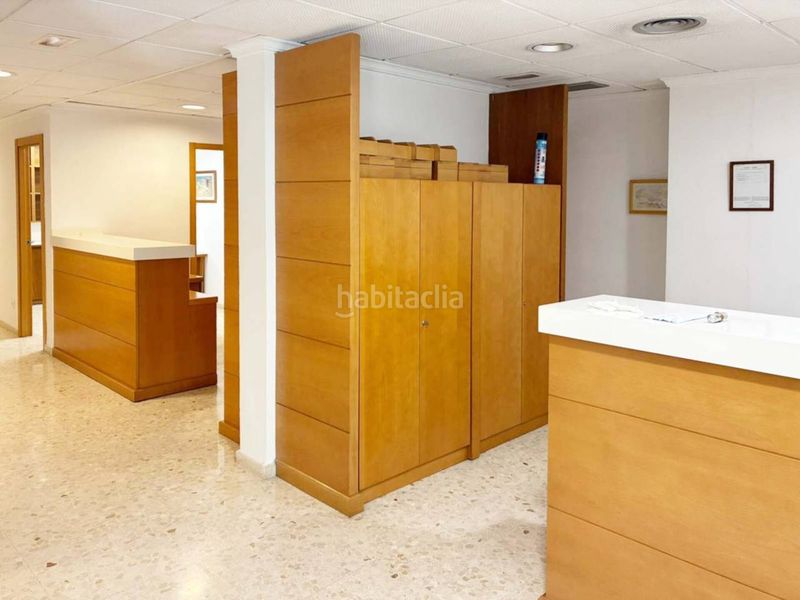 Foto a623874e-6bec-422d-9946-171f865b8223. Oficina a Jaume Roig Valencia