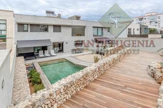 Casa en Dalt Sant Joan-Plaça Eivissa. Moderna casa en mahon