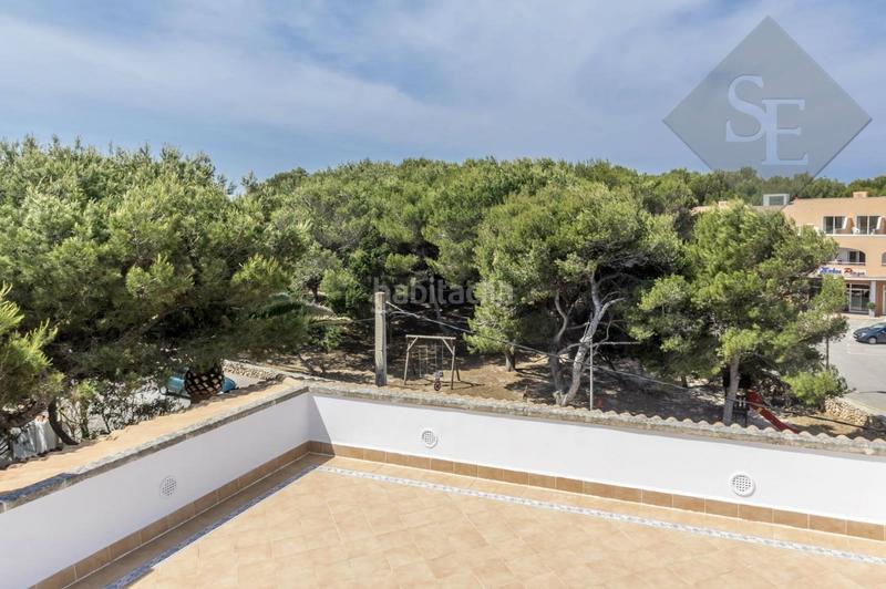 Foto a1fc86fb-0cb8-47ad-ba11-619a8b603b0c. Edificio apart hotel primera linea mar en Biniancolla-Punta Prima Sant Lluís
