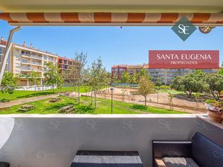 Pis  Avinguda de vives llull. Con coqueta terraza y aparcamiento privado