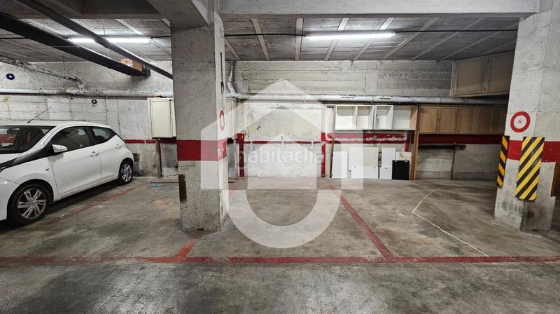 Foto 0baccee7-d966-42b1-93b3-ef7e86697333. Aparcament cotxe a Verdum Barcelona