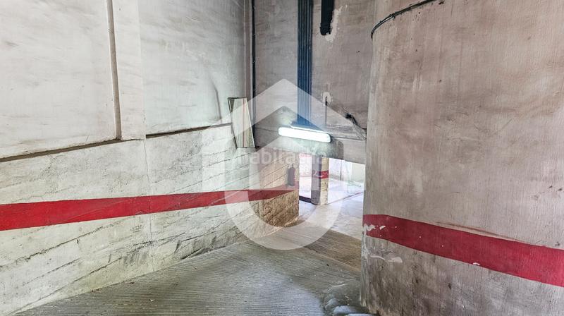 Foto bc4bd100-d561-47c0-9d20-038dc1566505. Aparcament cotxe a Verdum Barcelona