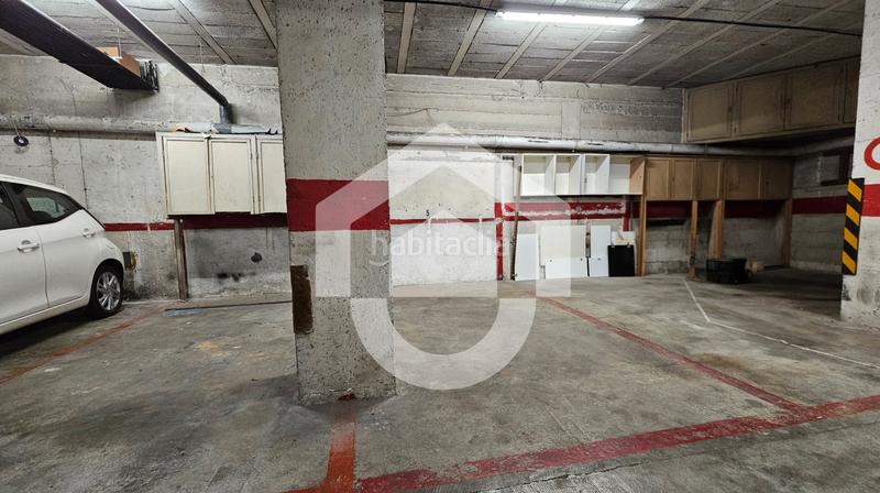 Foto c727c4fb-f4c8-4830-989d-f7a0ce92158c. Aparcament cotxe a Verdum Barcelona