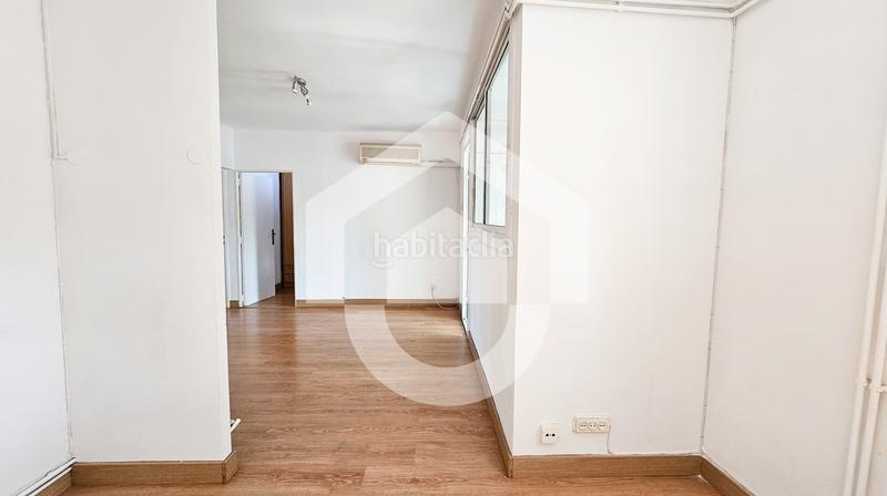 Foto 210d923d-dff0-4a07-9cf2-ee1d8867ca05. Pis a La Guineueta Barcelona