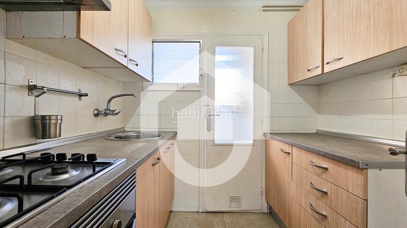 Foto d4585525-0d4c-4e59-81de-9b051de6ae20. Pis a La Guineueta Barcelona