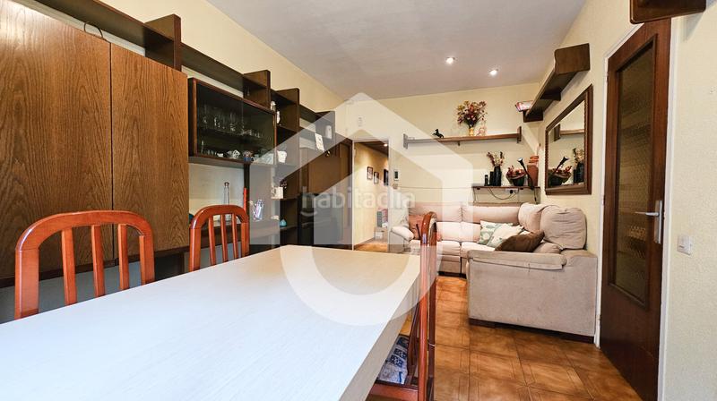 Foto 2c11b9d0-bc01-4107-999a-43f98b290e2e. Piso  en venta en fort pienc en La Bordeta Barcelona