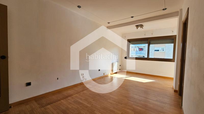 Foto fe8a23f0-8321-4146-8f59-8a46fa0b2b73. Piso  en venta en La Guineueta en La Guineueta Barcelona