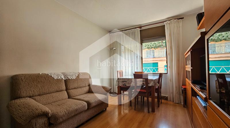 Foto 825a109a-76a2-4494-b704-3224f4dcdebb. Pis amb calefacció a Prosperitat Barcelona