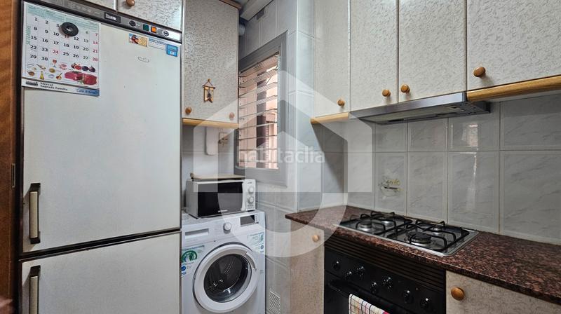 Foto 9f27824f-4e40-4e30-af0b-a9c1d32bae5b. Pis amb calefacció a Prosperitat Barcelona