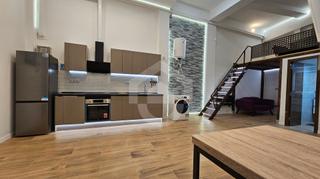 Local commercial à Porta