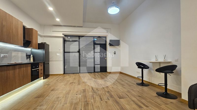 Foto 260b6a88-4058-41a4-a345-a99a4c635930. Loft a Porta Barcelona