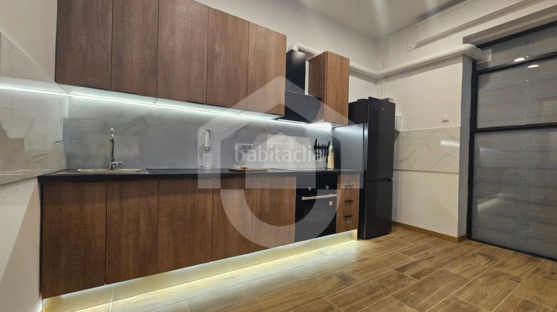 Foto e4911c22-a85a-4f55-8762-93269658e26f. Loft a Porta Barcelona