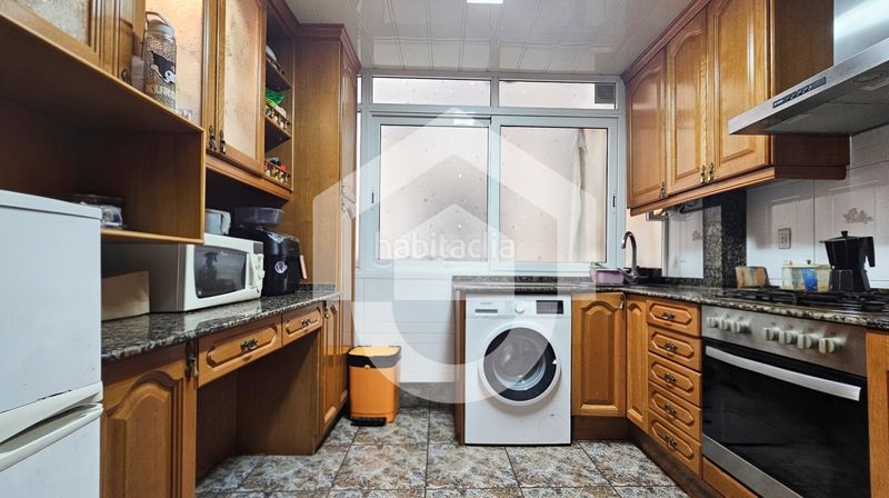 Foto e243b997-9e03-47da-8624-8b033fc2ab56. Pis a Porta Barcelona