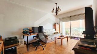 Pis a Avinguda de la Mare de Déu de Montserrat