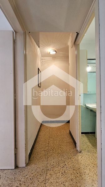 Foto 799e8754-f125-4cac-93f9-920296d48c3a. Pis a Prosperitat Barcelona