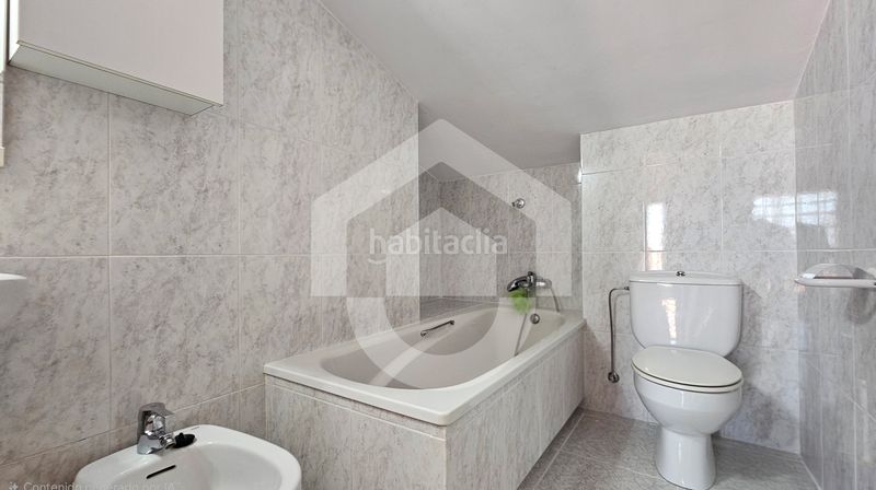 Foto b96d8eb5-2179-4770-8844-9c19d24c8a2a. Pis a Prosperitat Barcelona