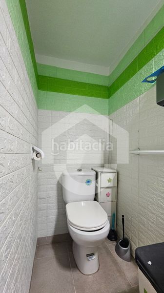 Foto 21cc6025-ee7c-46e3-8ebb-9d9353e8db24. Local comercial a Porta Barcelona