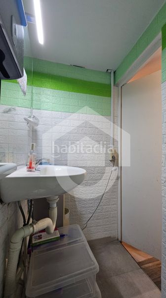 Foto bb21dcd3-e89c-4539-ab6b-b4d7631f38a6. Local comercial a Porta Barcelona