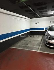 Alquiler Parking coche  Carrer del consell de cent. Alquiler parking cerca passeig sant joan