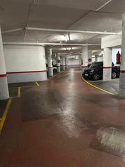 Affitto Posto auto  Carrer de nàpols. Plaza doble de 29 m² en diagonal, fort pienc. acceso fácil y esp