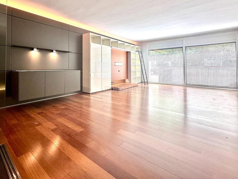 Foto 67bd9ff2-ea49-447c-8a2e-4c62a5bcd190. Appartamento con riscaldamento parcheggio in Putget - Farró Barcelona