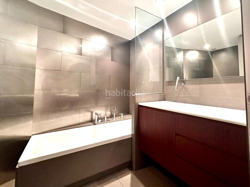 Foto d1479fc3-fe93-42c8-ad15-4b32560781d8. Appartamento con riscaldamento parcheggio in Putget - Farró Barcelona