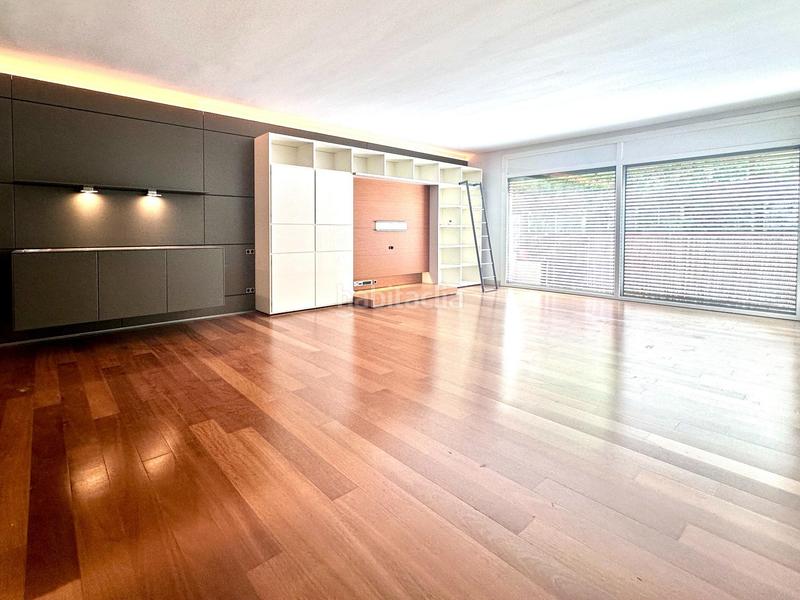Foto 4d8db05d-7b44-4f40-bc23-a000b1f74b3c. Flat with heating parking in Putget - Farró Barcelona