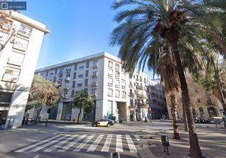 Business premise  Calle rambla raval. Local comercial esquinero de alto tránsito en rambla raval  loca