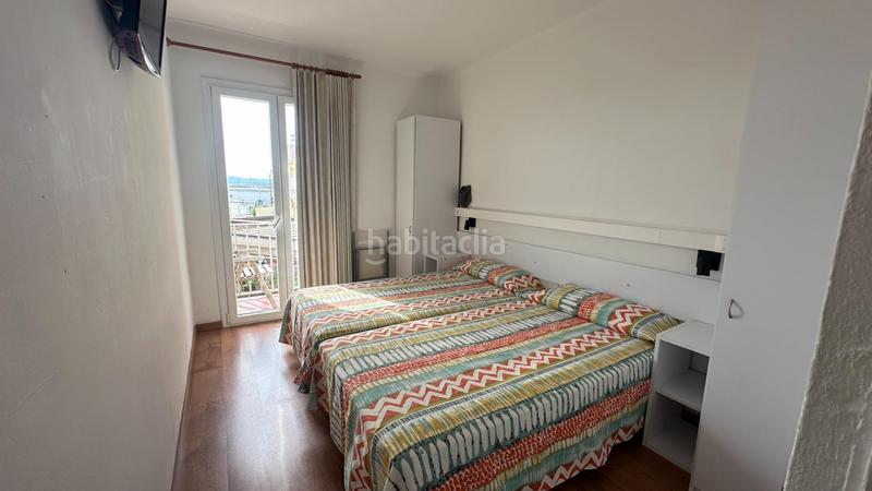 Foto 5cdaf58b-2765-4c52-bc3f-3ae013505633. Edificio in l´Estartit poble Estartit