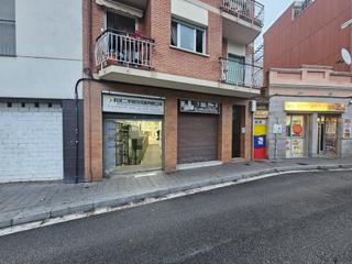 Location Local commercial  Avenida avinguda dels banús. Oportunidad calle banus baja calle irlanda