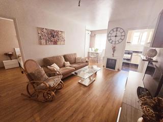 Pis  Carrer carrer de sicília. Piso para entrar a vivir !! 80 metros 3 habitaciones!!