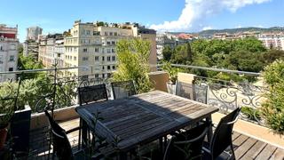 Àtic  Pau casals. Ático esquinero único en el turó park  vistas, terrazas y valor