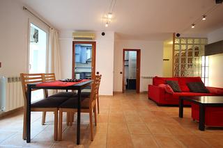 Miete Etagenwohnung  Calle baro de la barre. Piso amueblado con 2 habitaciónes y balcón