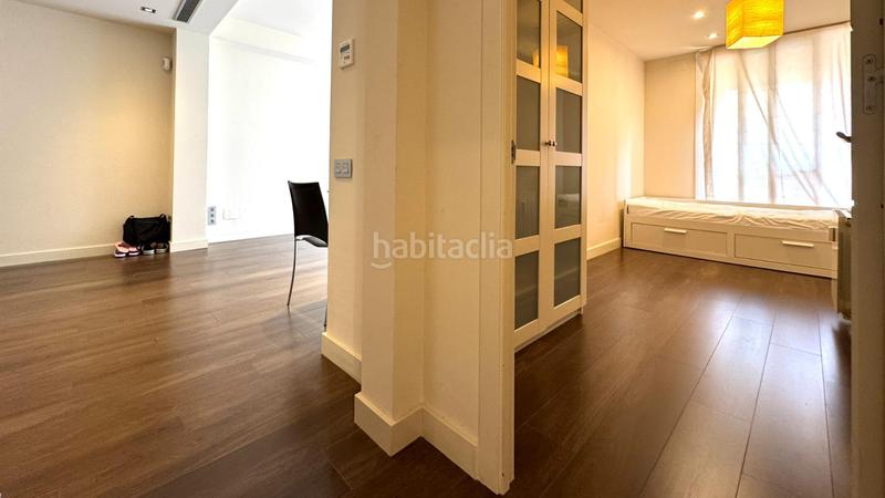 Foto 0e187c73-9d93-4ee3-b430-7150808beeba. Piso  en venta alto y reformado con terraza en finca con ascensor yconserje, junto a francesc macia y hospital clínic en Barcelona