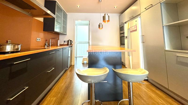 Foto 1b919f5d-5bfc-41c5-81c7-4a500ccc424b. Piso  en venta alto y reformado con terraza en finca con ascensor yconserje, junto a francesc macia y hospital clínic en Barcelona