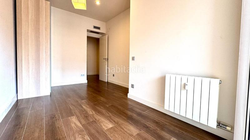 Foto 37e61bfd-e8ad-4fa5-99d3-f0f001182515. Piso  en venta alto y reformado con terraza en finca con ascensor yconserje, junto a francesc macia y hospital clínic en Barcelona