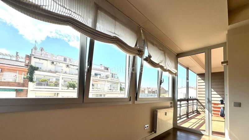 Foto 3ffaea70-199b-4630-8e54-50e350cb2d98. Piso  en venta alto y reformado con terraza en finca con ascensor yconserje, junto a francesc macia y hospital clínic en Barcelona