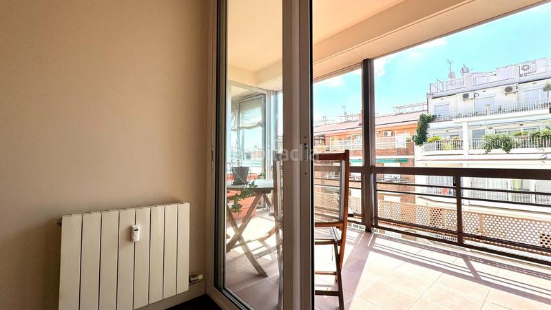 Foto 7270fe92-63ee-4e39-887d-51c15594491f. Piso  en venta alto y reformado con terraza en finca con ascensor yconserje, junto a francesc macia y hospital clínic en Barcelona