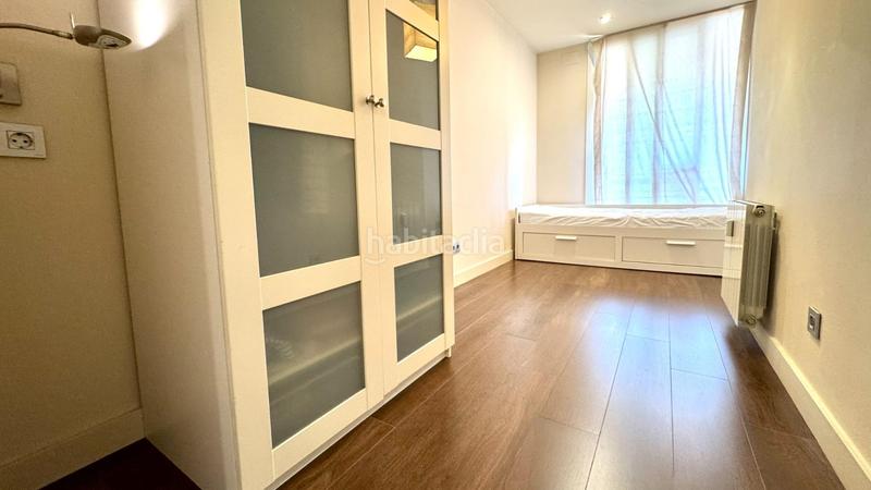 Foto 72acfb6a-73ab-44f7-8c10-9ed6aa1e9645. Piso  en venta alto y reformado con terraza en finca con ascensor yconserje, junto a francesc macia y hospital clínic en Barcelona