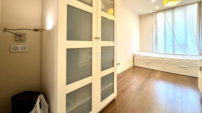 Foto a15175a8-4b3a-4386-8a04-f08ab0a5330d. Piso  en venta alto y reformado con terraza en finca con ascensor yconserje, junto a francesc macia y hospital clínic en Barcelona
