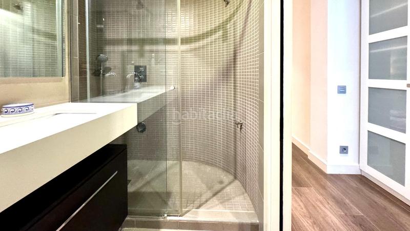 Foto a6a8ce63-8997-45c3-9ffc-4b04caa0fc34. Piso  en venta alto y reformado con terraza en finca con ascensor yconserje, junto a francesc macia y hospital clínic en Barcelona