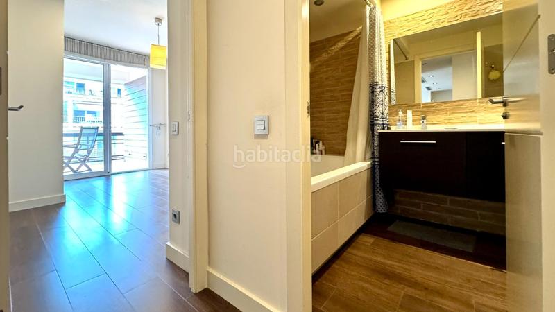 Foto d37a3a10-7ce2-4b37-a640-35d028958269. Piso  en venta alto y reformado con terraza en finca con ascensor yconserje, junto a francesc macia y hospital clínic en Barcelona